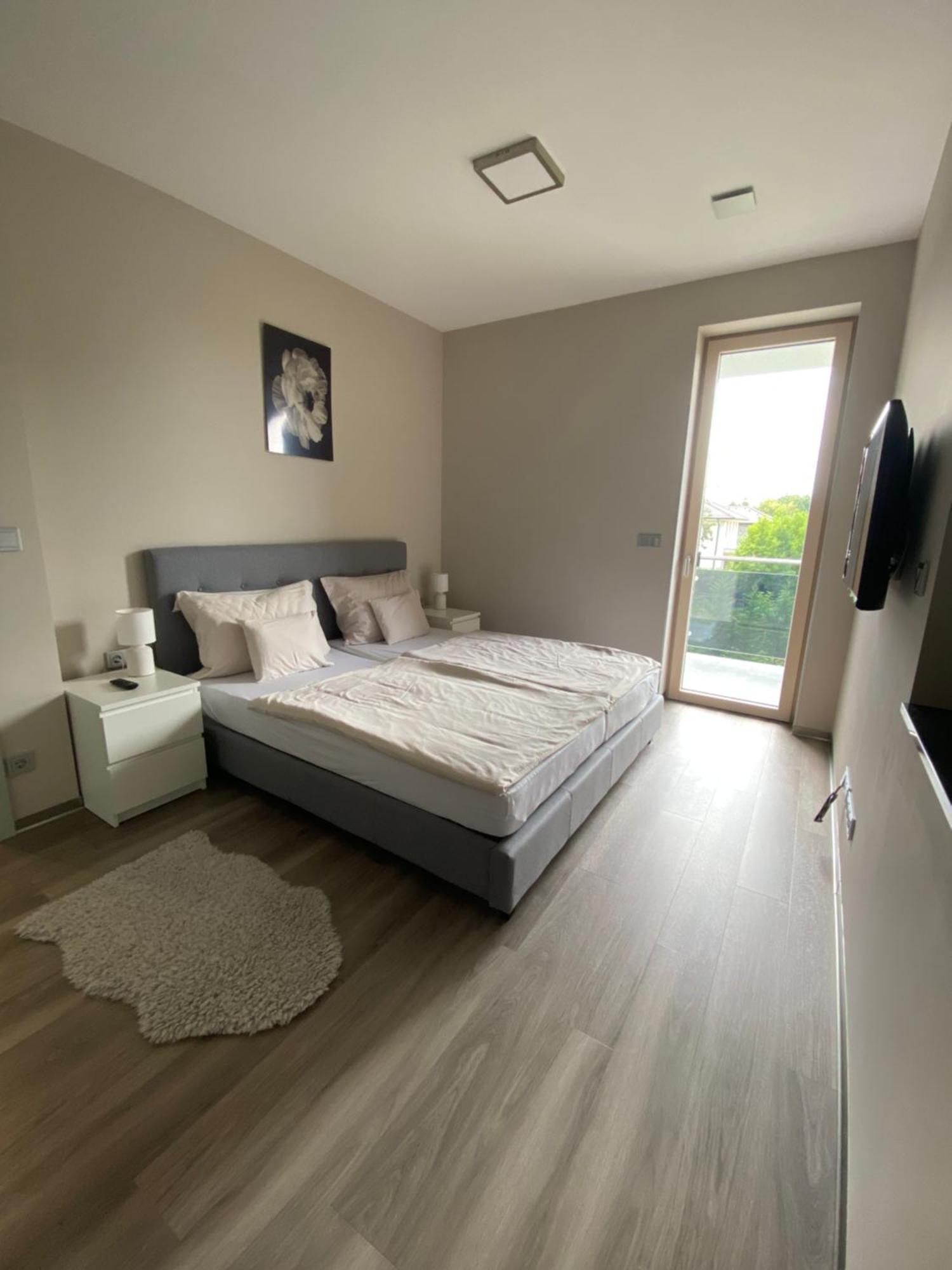 Modern Living In Budapest Exterior photo