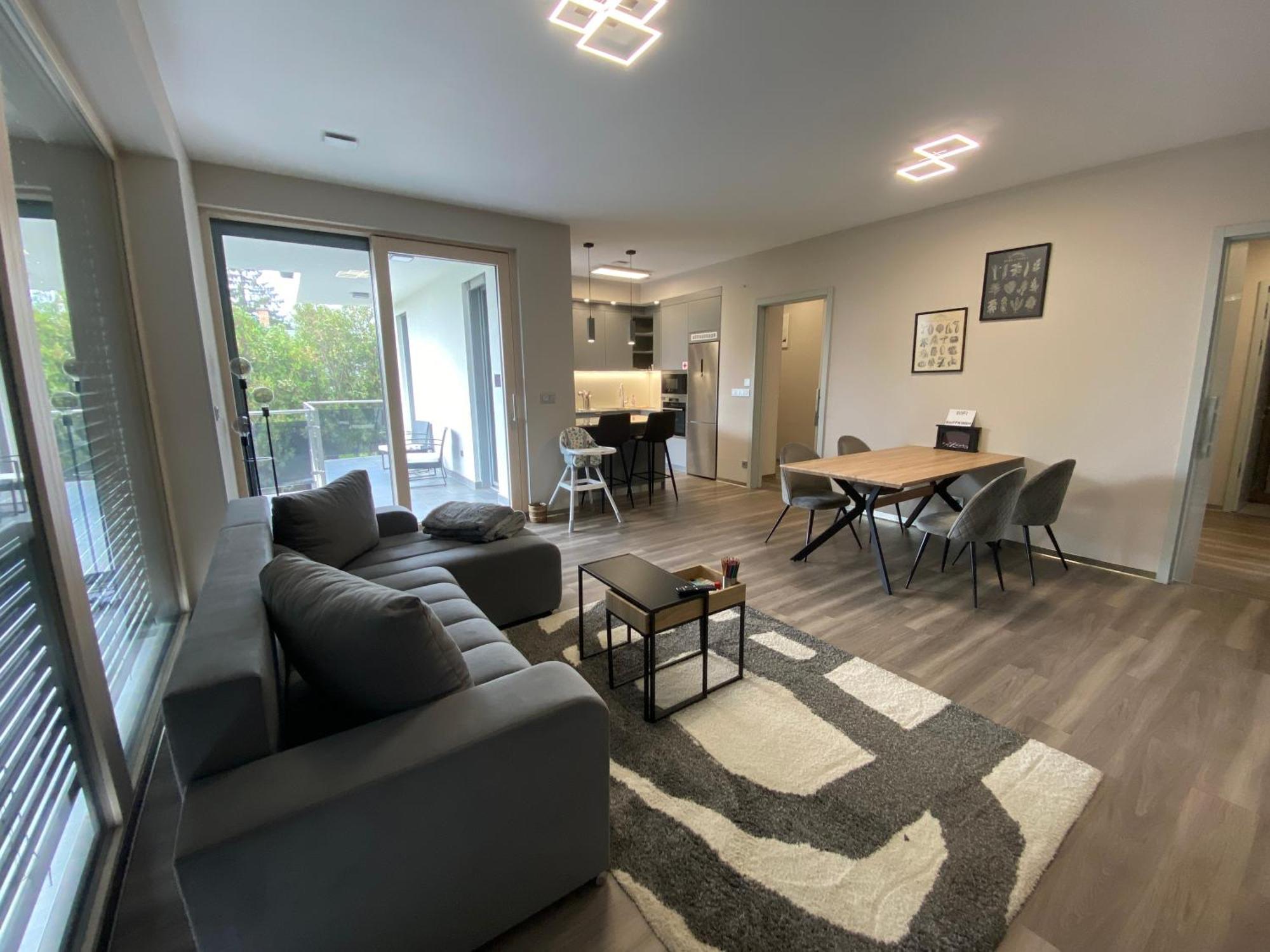 Modern Living In Budapest Exterior photo