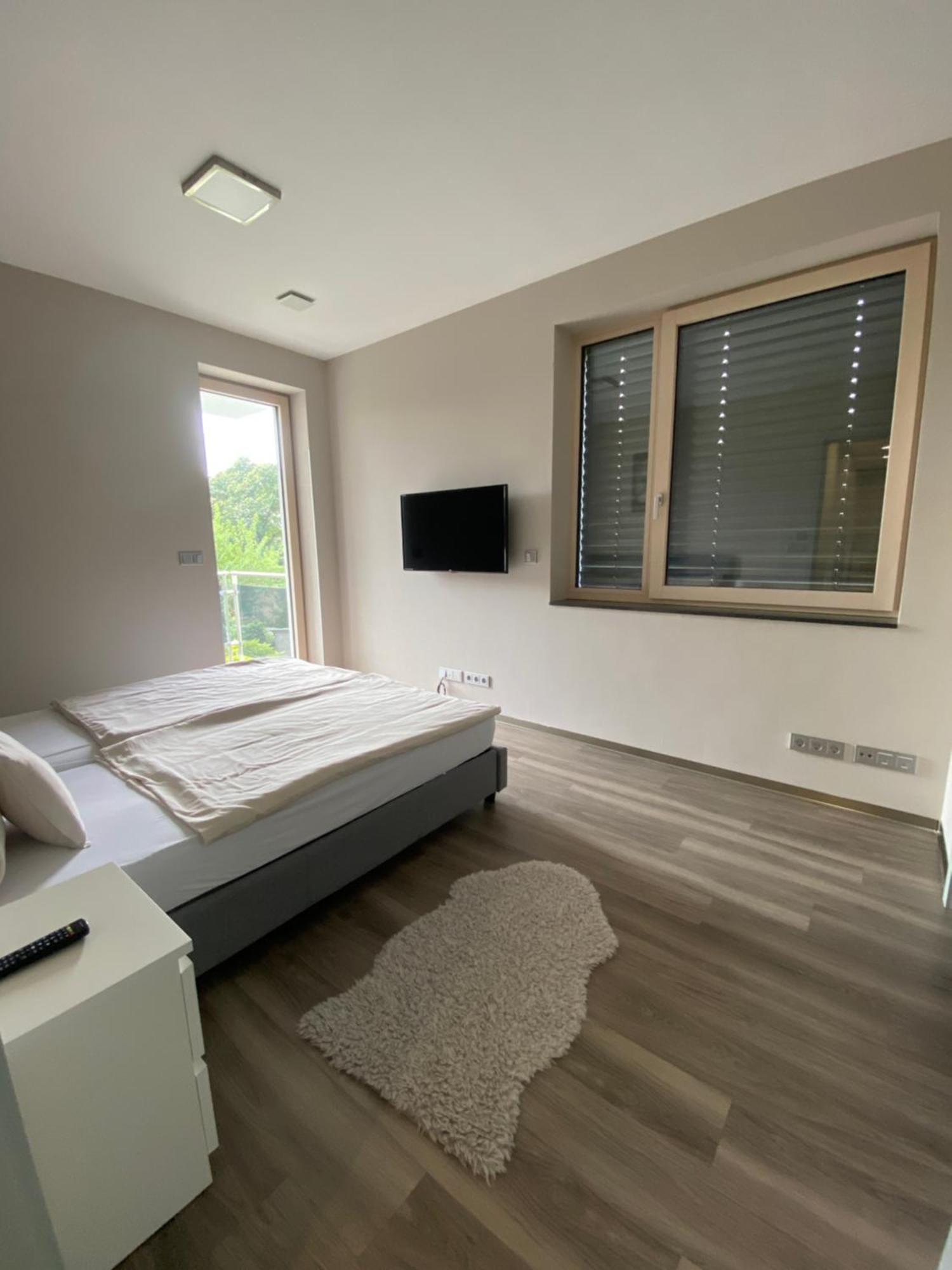 Modern Living In Budapest Exterior photo